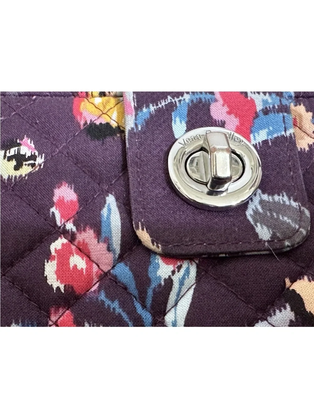 Vera Bradley Turnlock and Zip Wallet Indian Rose Purple With Flowers 7.5x5x1 - Picture 2 of 5